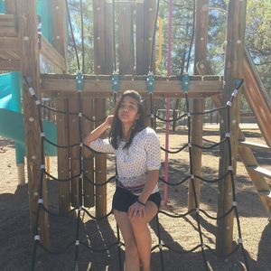 Meet your Posher, Joanne beatriz